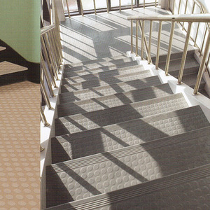 KCC 실속형 바닥재 -  러버타일 계단형(Rubber Tile - Stair Treads)